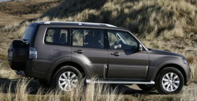 Manual MITSUBISHI PAJERO 2012 de Usuario PDF Gratis