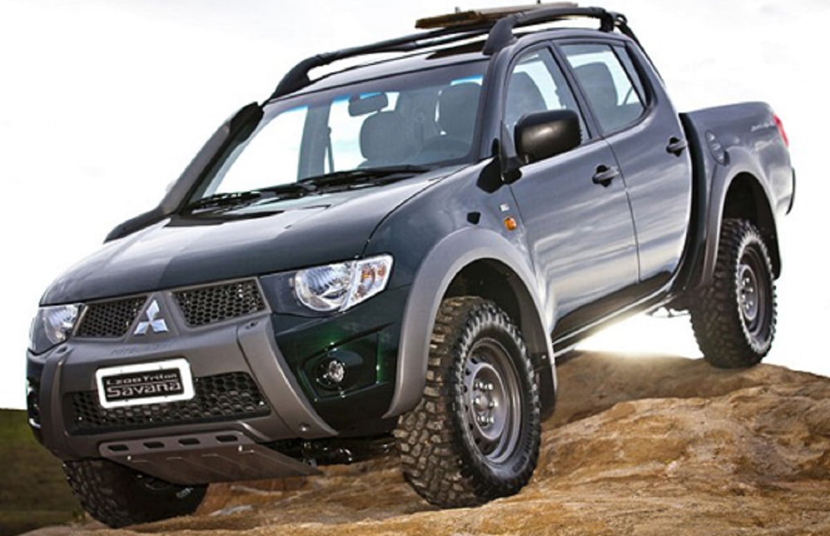 Manual MITSUBISHI L200 SAVANA 2013 de Usuario PDF Gratis