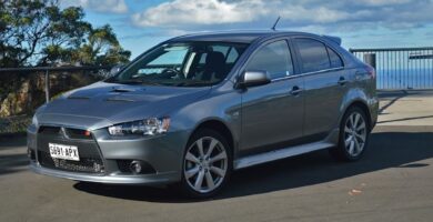 Manual MITSUBISHI LANCER SPORTBACK RALLIART 2013 de Usuario PDF Gratis