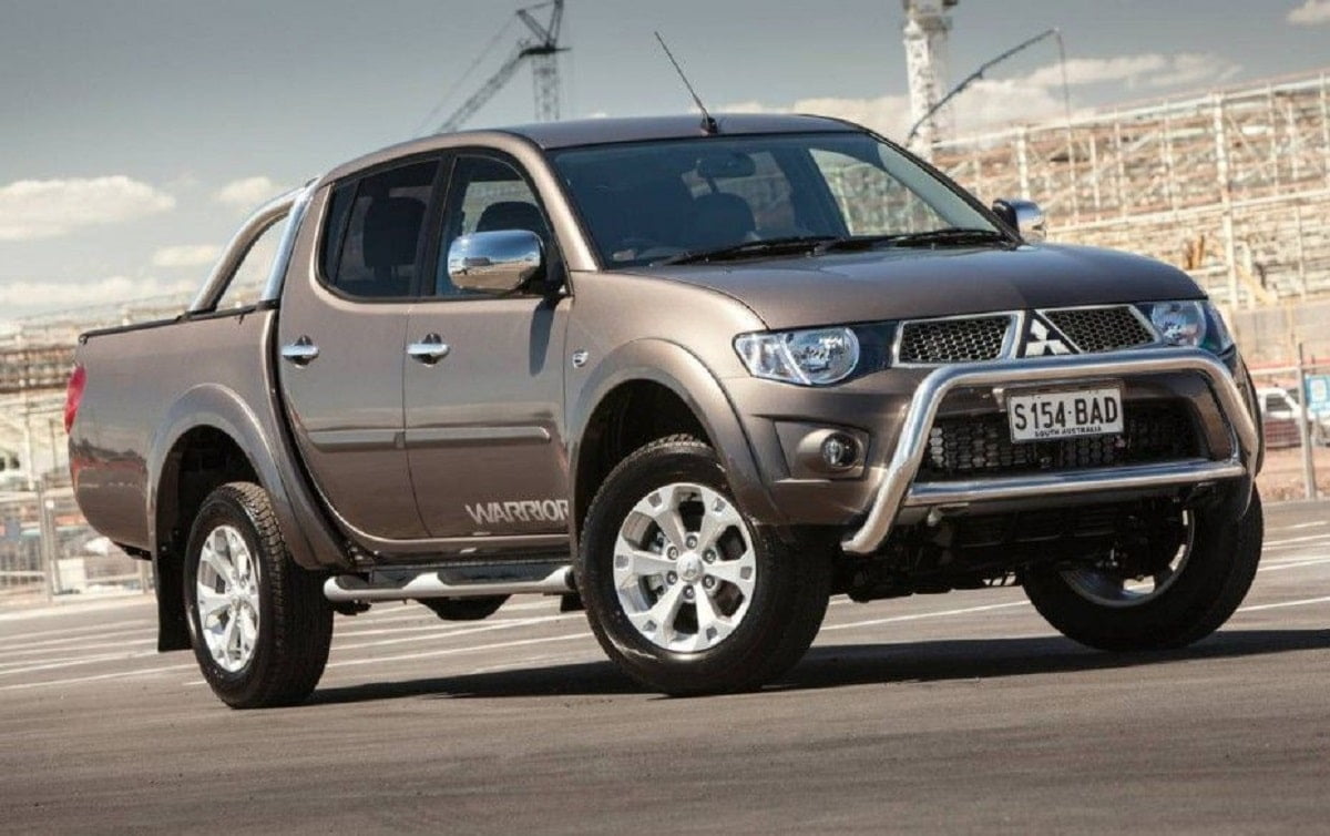 Manual MITSUBISHI L200 TRITON 2015 de Usuario PDF Gratis