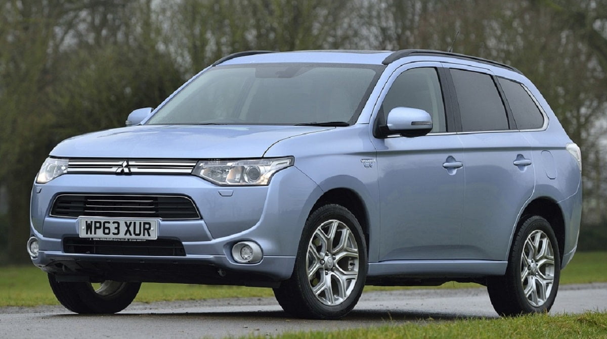 Manual MITSUBISHI OUTLANDER PHEV 2015 de Usuario PDF Gratis