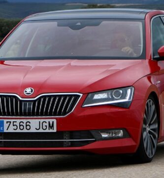 Manual SKODA SUPERB 2015 de Usuario PDF Gratis