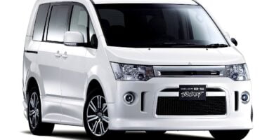 Manual MITSUBISHI DELICA D2 2016 de Usuario PDF Gratis