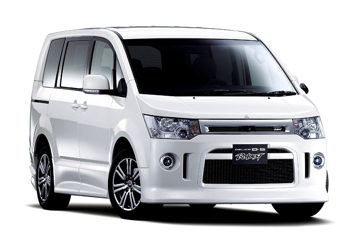 Manual MITSUBISHI DELICA D2 2016 de Usuario PDF Gratis