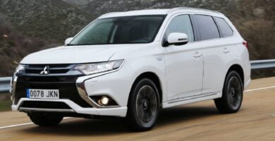 Manual MITSUBISHI OUTLANDER PHEV 2016 de Usuario PDF Gratis