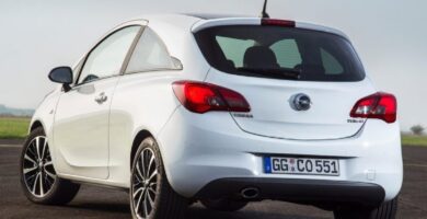 Manual OPEL CORSA E 2017 de Usuario PDF Gratis