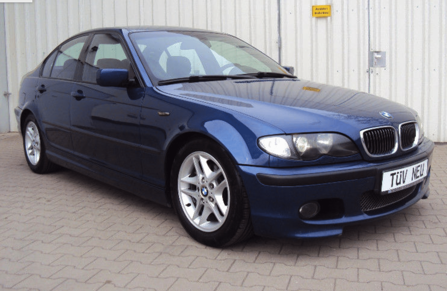 Manual BMW 320i 2003 de Usuario