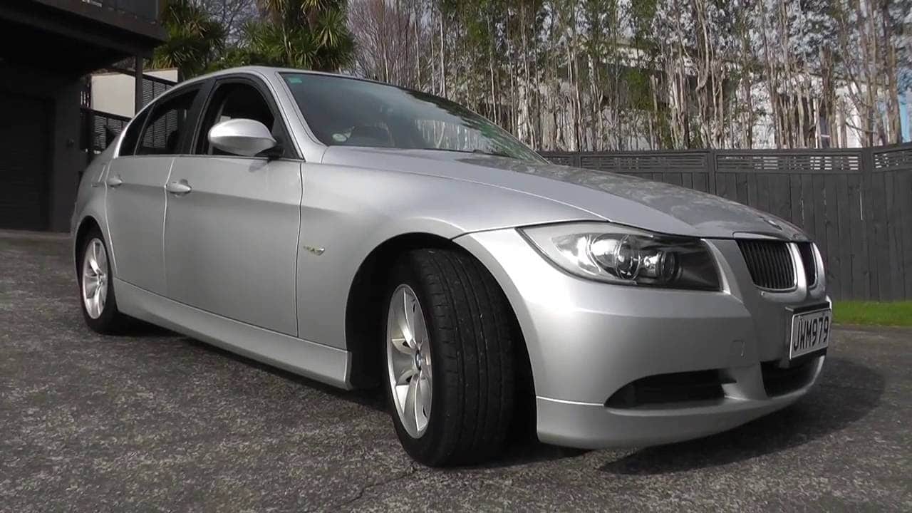 Manual BMW 323i 2007 de Usuario