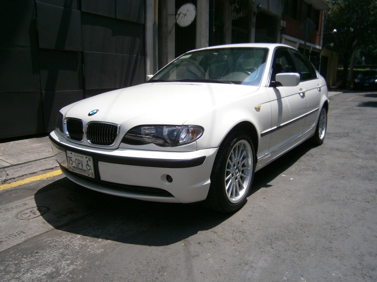 Manual BMW 325i 2003 de Usuario