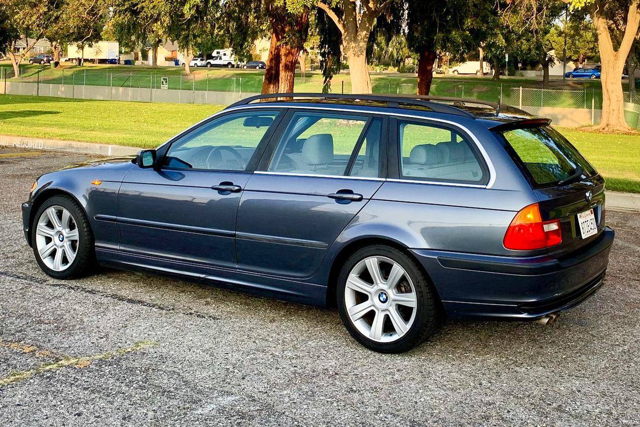 Manual BMW 325i Wagon 2002 de Usuario