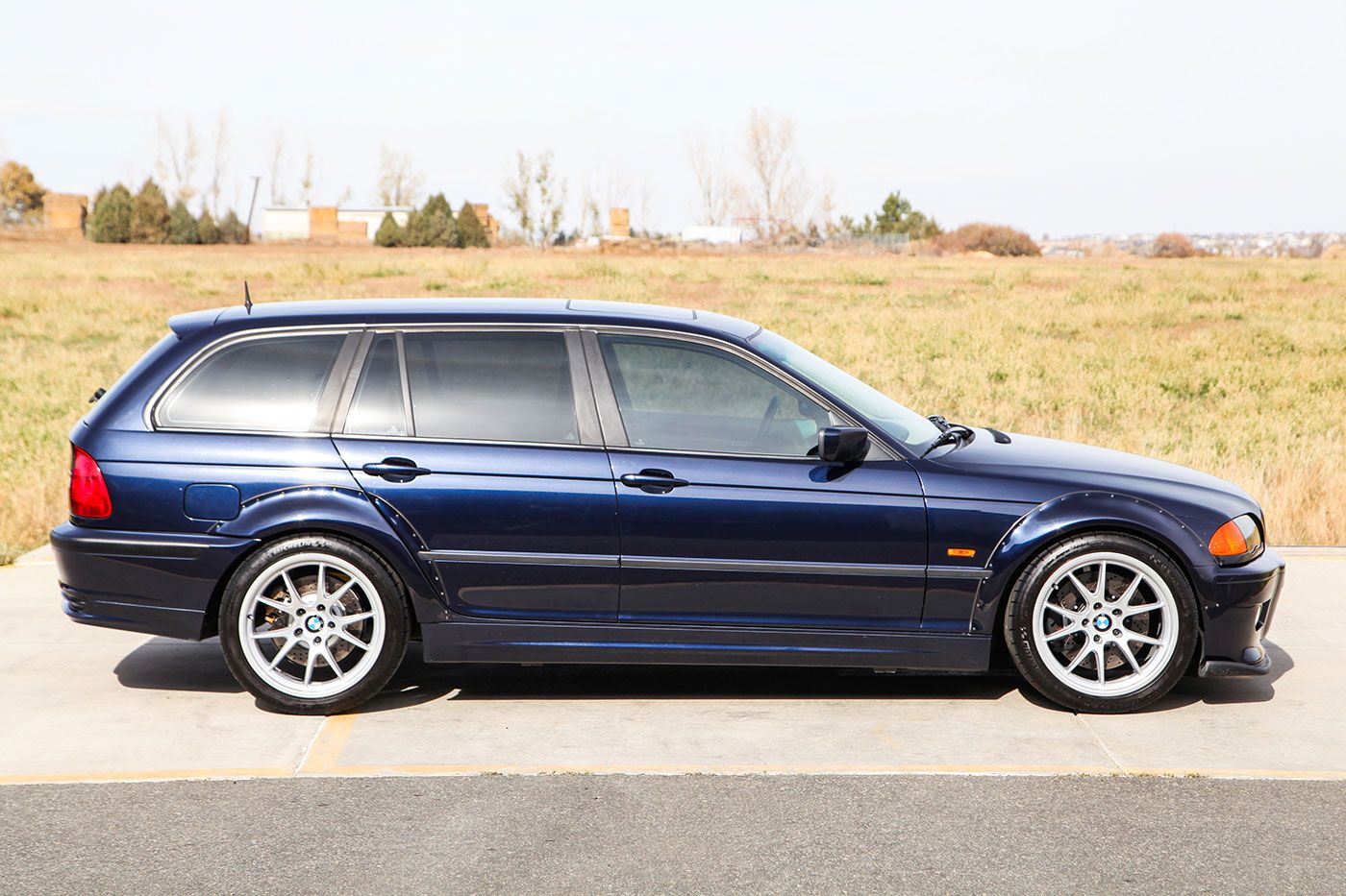 Manual BMW 325xi Sports Wagon 2001 de Usuario