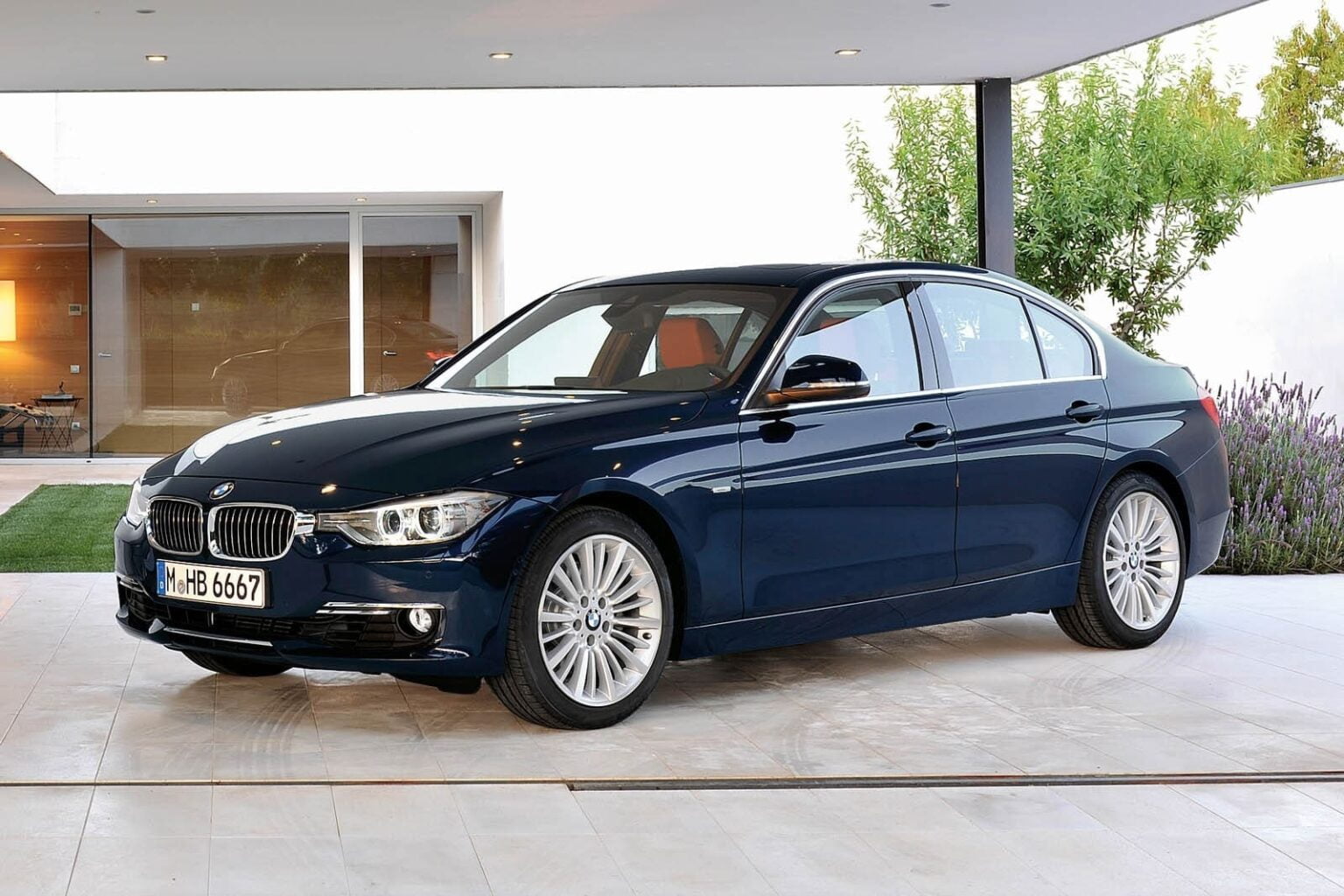 Manual BMW 328i 2013 de Usuario