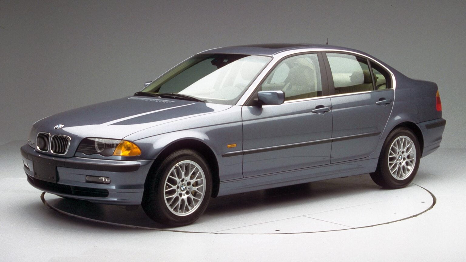 Manual BMW 328i Sedan 2000 de Usuario