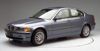 Manual BMW 330xi Sedan 2002 de Usuario