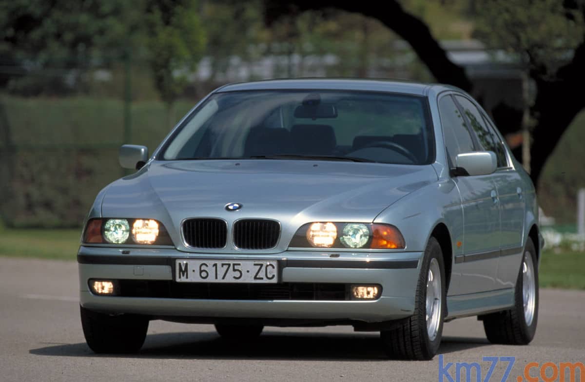Manual BMW 528i 2000-2014 de Usuario