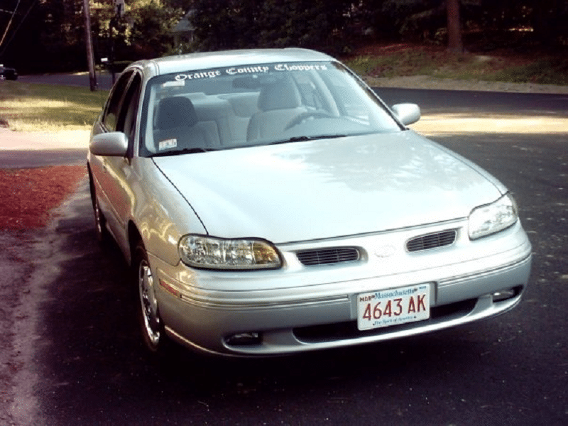 Manual OLDSMOBILE CUTLASS 1998 de Usuario