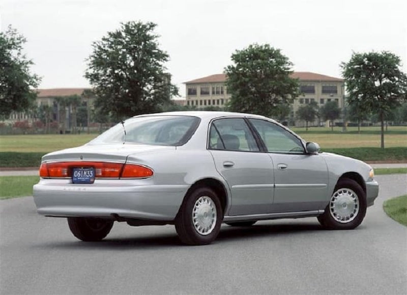 Manual BUICK CENTURY 2004 de Usuario