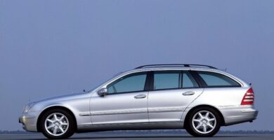 Manual MERCEDES BENZ CLASE C WAGON 2002 de Usuario GRATIS