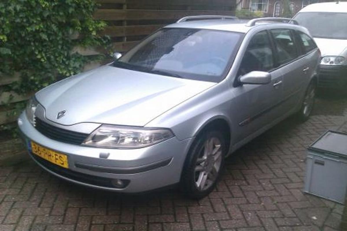 Manual RENAULT LAGUNA GRAND TOUR 2004 de Reparación y Servicio