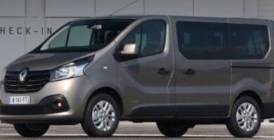 Manual RENAULT TRAFIC 2015 de Reparación y Servicio