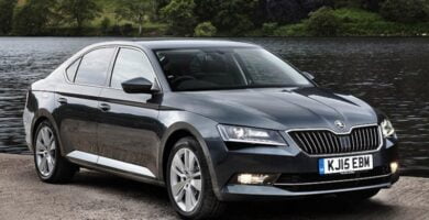 Manual SKODA SUPERB 2015 de Reparación y Servicio