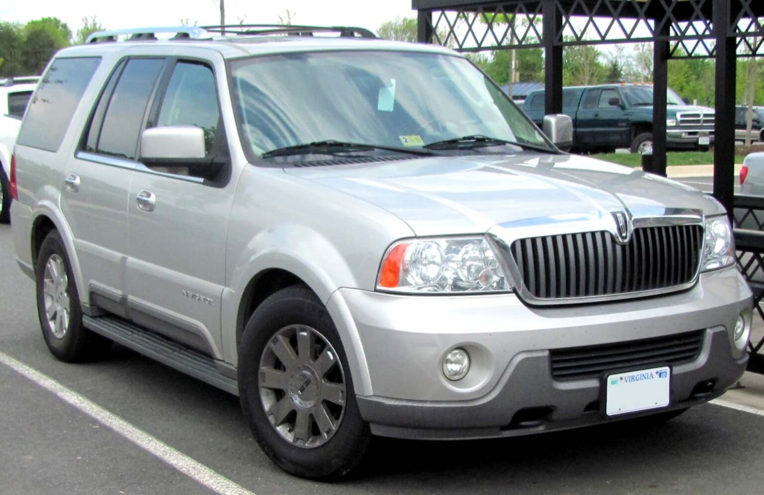 Manual LINCOLN Navigator 2005 de Usuario en PDF Gratis