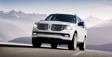 Manual LINCOLN Navigator 2010 de Usuario en PDF Gratis