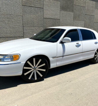 Manual LINCOLN Town Car 2001 de Usuario en PDF Gratis