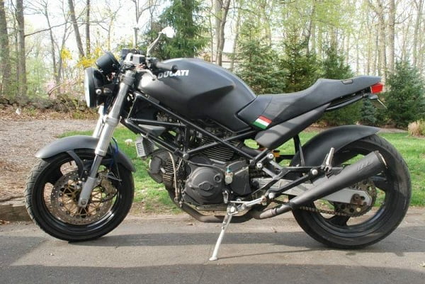 Manual de Moto Ducati Monster 750 Dark 2000 DESCARGAR GRATIS