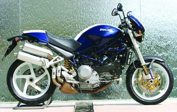 Manual de Moto Ducati Monster S4R 2004 DESCARGAR GRATIS