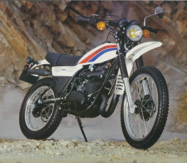 Manual Moto Yamaha DT 250 A DESCARGAR GRATIS